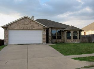 504 Boulder Creek Dr, Alvarado, TX 76009