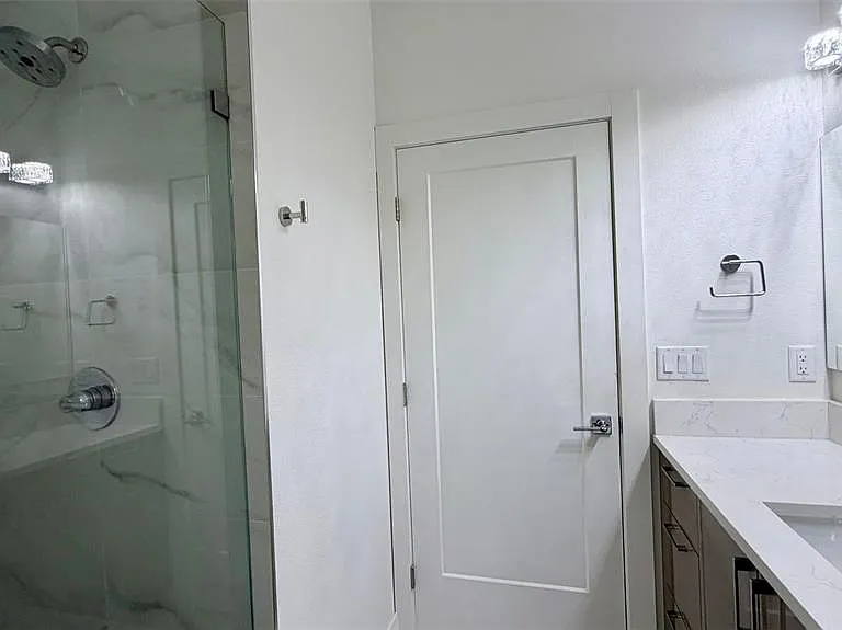 4106 N Thatcher Ave #B — Photo 11