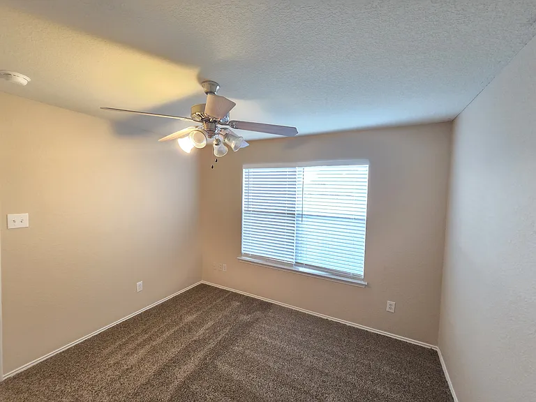 8138 Mossberg Dr — Photo 16