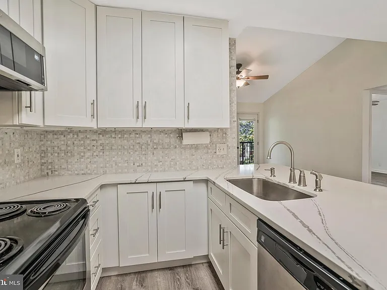 3308 Wyndham Cir #321 — Photo 4