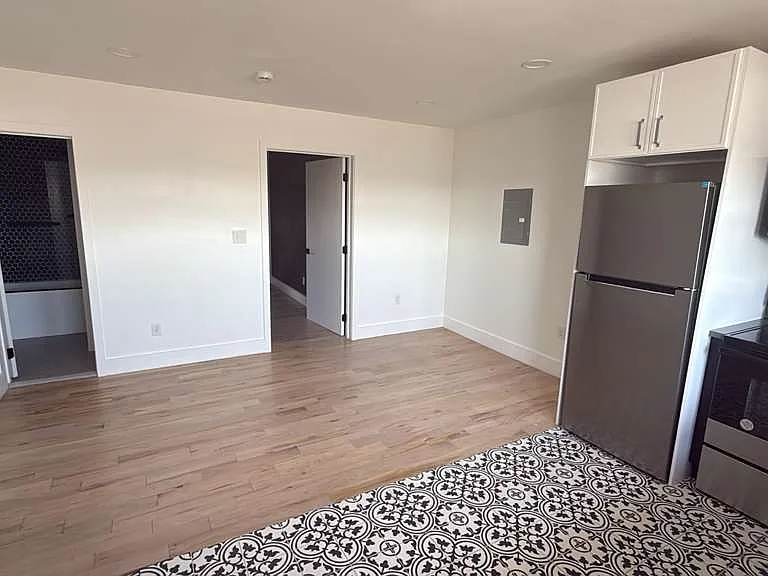 28 Providence St — Photo 20