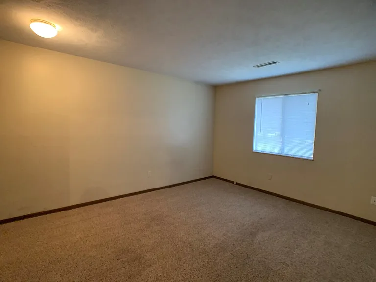 124 Harvey Dr — Photo 13