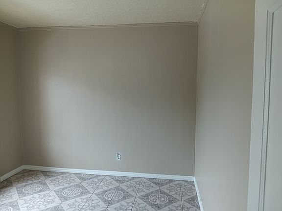 2nd image of 6305 Gentry St