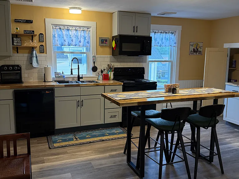 3305 E Main Rd #C — Photo 9