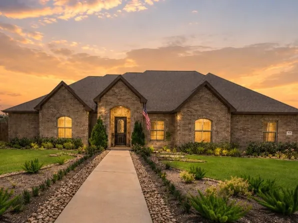 720 Rustic Oaks Drive, Angleton, TX 77515