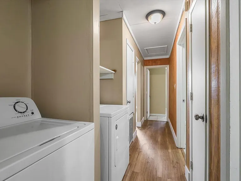2352 Yorkshire Dr — Photo 15
