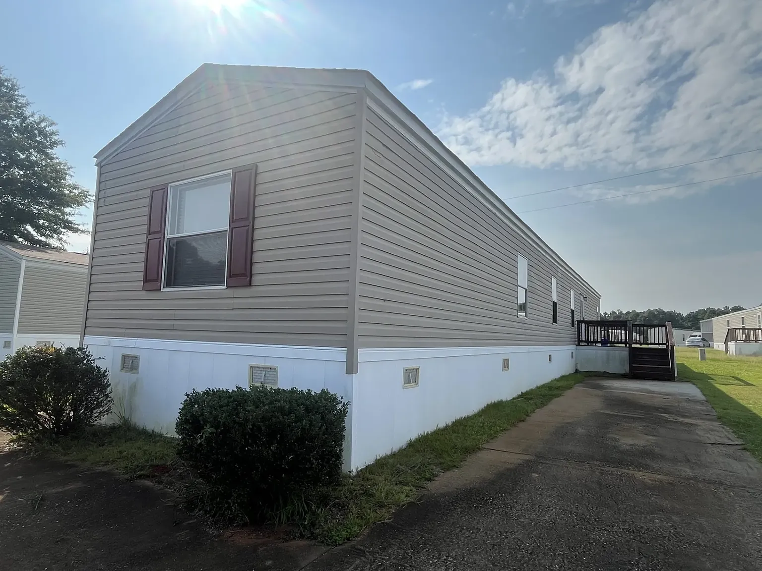 3 bed, 1280 sqft, $915 — Photo 2