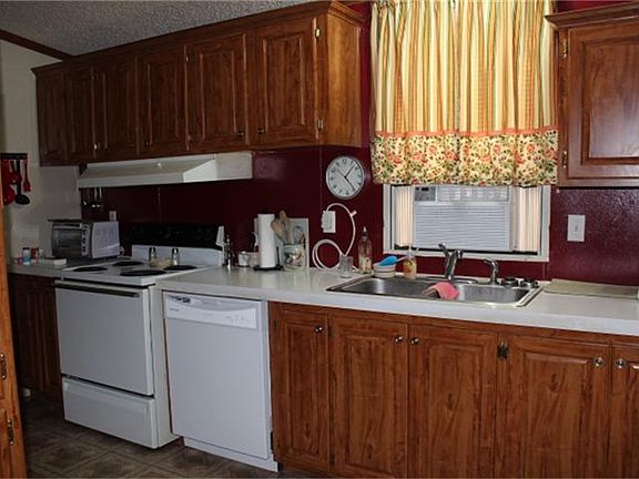 5th image of 18871 Rolling Hills Dr