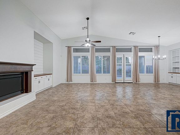 5th image of 5032 Crown Cypress St