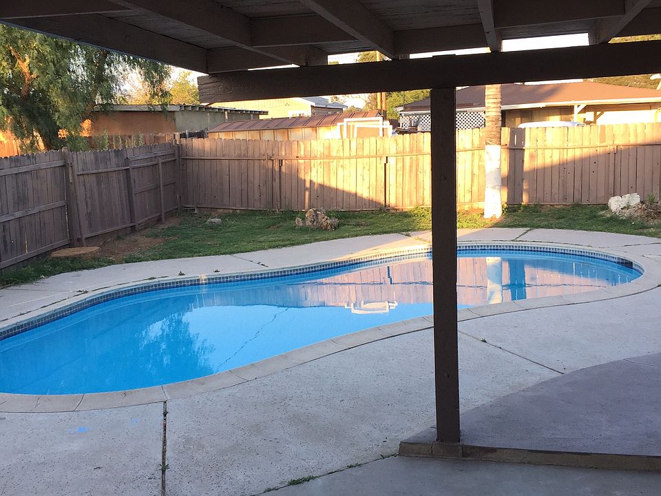 1st image of 24882 Dracaea Ave