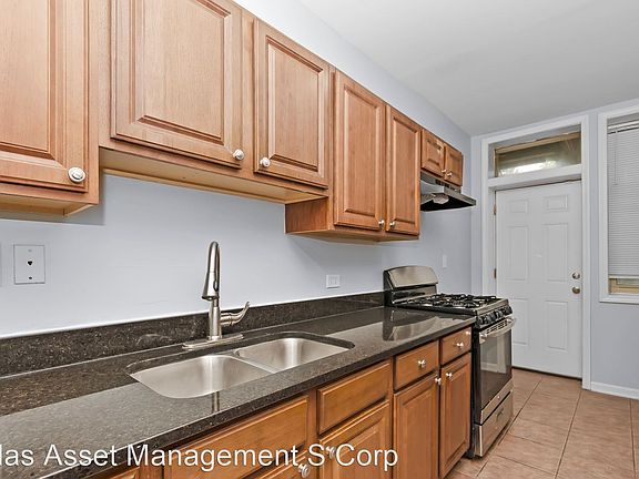 3rd image of 6826 S Cornell Ave APT 1N