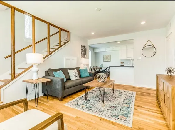 2428 Bernardo De Galvez Ave, Galveston, TX 77550