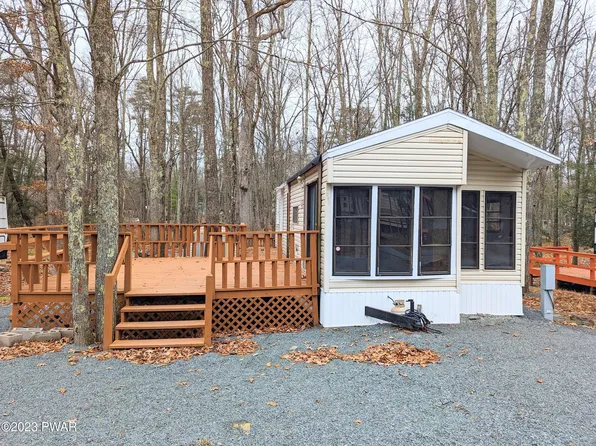 126 Lake Adventure Dr, Milford, PA 18337