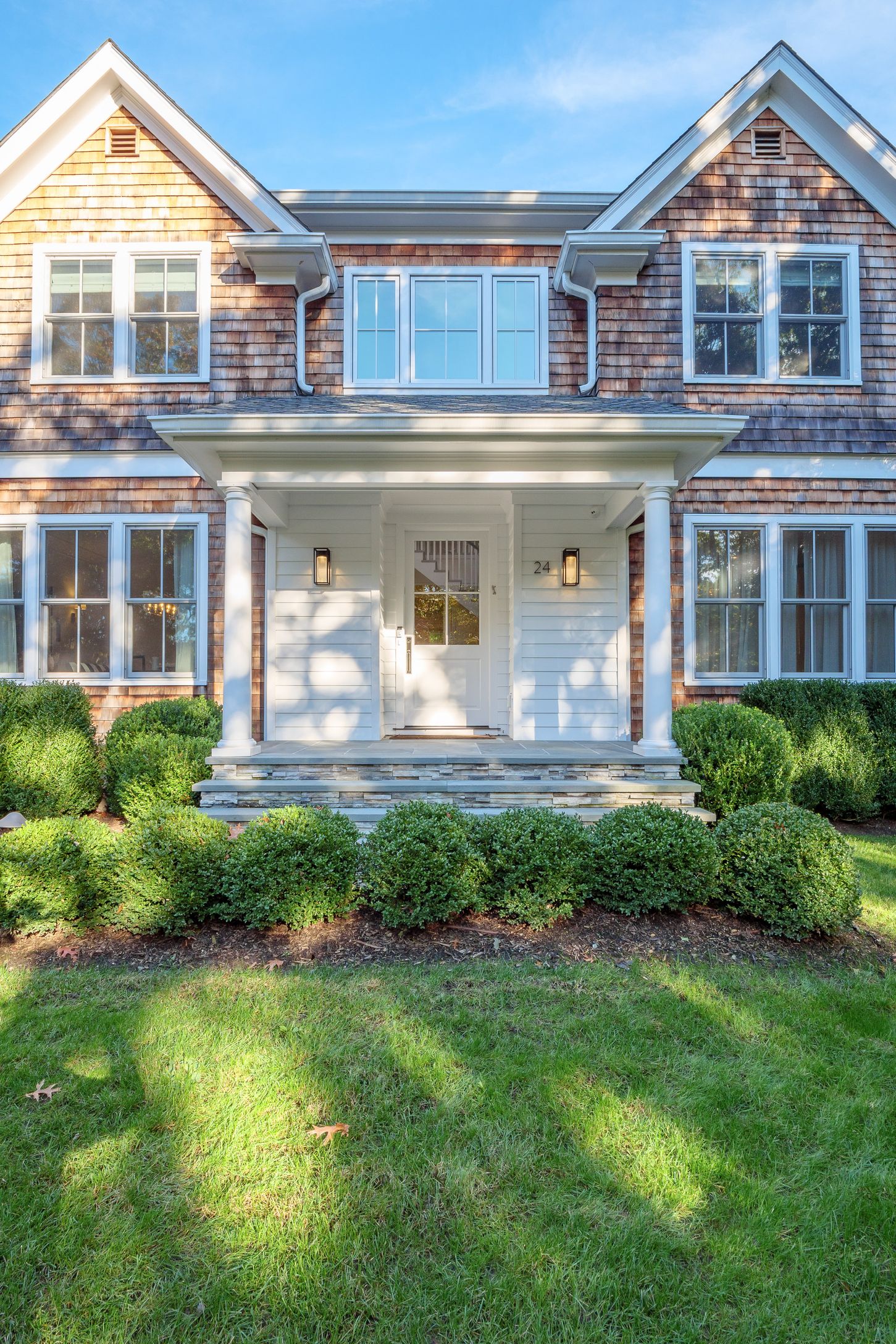 24 Cove Neck Ln, Southampton, NY 11968 Out East