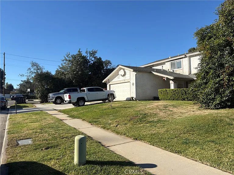 25 Naomi St — Photo 2