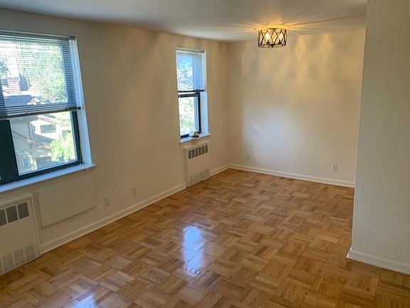 4th image of 698 Yonkers Ave APT 4G