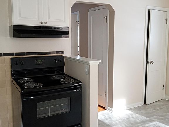 4th image of 7849 Bitteroot Ln