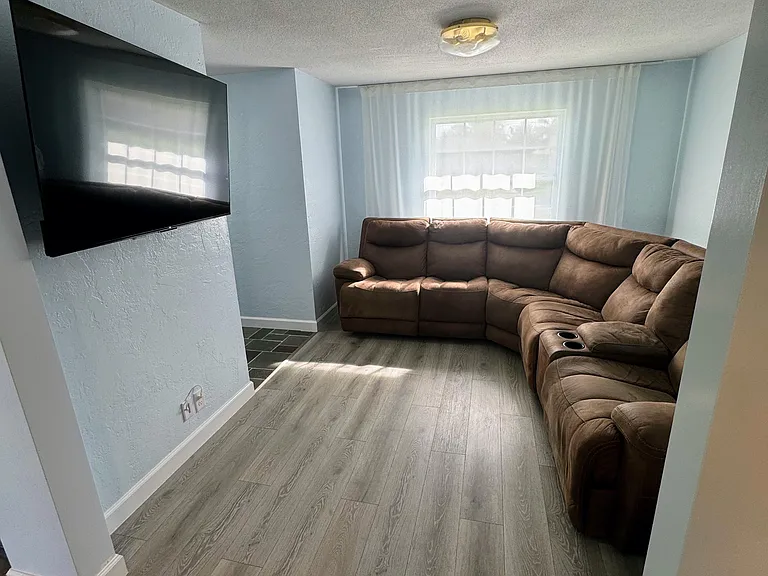 1 Holly Cir — Photo 9