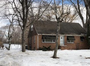 2500 Clarence St N, Maplewood, MN 55109