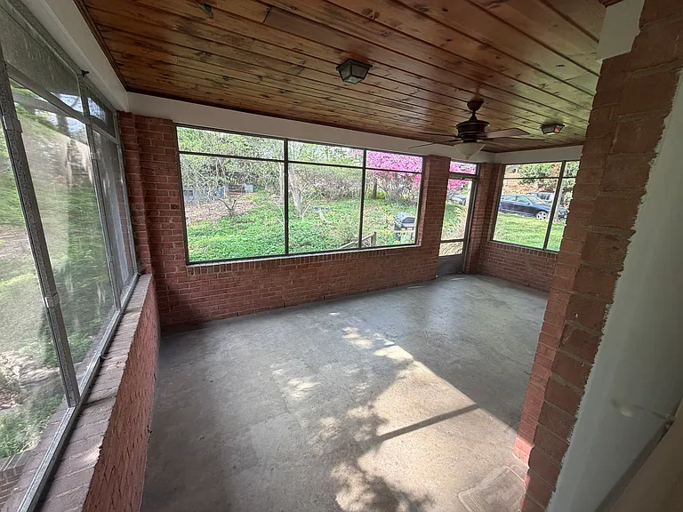 screen in porch