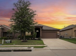 5913 Comanche Peak Dr, Fort Worth, TX 76179