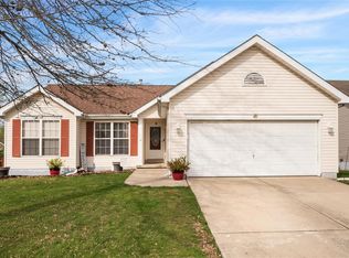 2431 Plum Grove Dr, Belleville, IL 62221