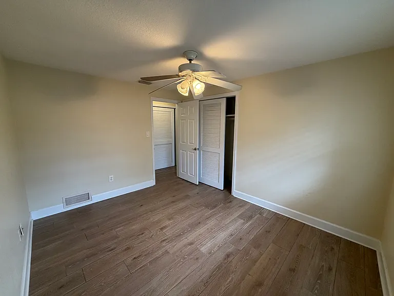 104 Oakwood Ave — Photo 15
