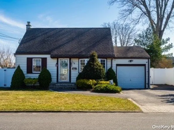 172 Throop Street, West Babylon, NY 11704