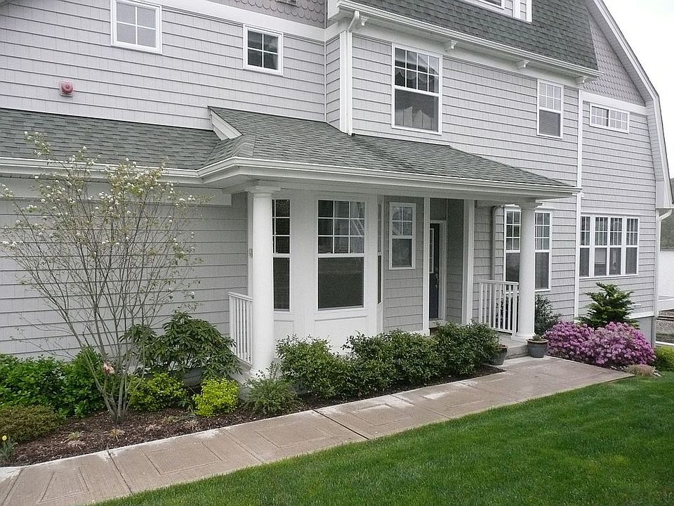 Beautiful Riverfront Townhouse