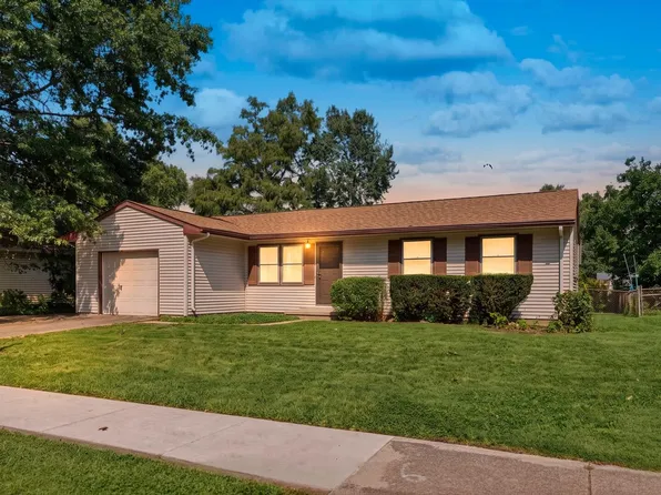 2306 Belmore Dr, Champaign, IL 61821