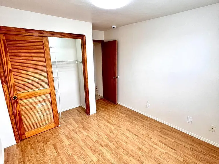 615 Candelaria Rd NW — Photo 12