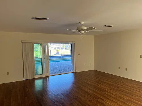7425 Bounty Dr Photo 1