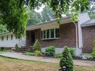 46 Alderbrook Dr, Topsfield, MA 01983