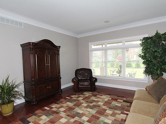 3rd image of 4613 Brighton Ln