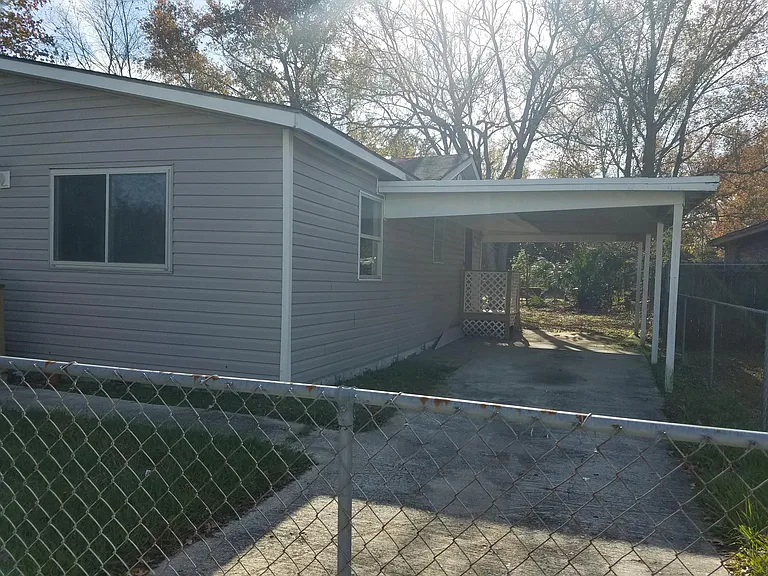 2103 Hagood St — Photo 8