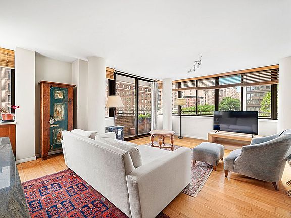 2nd image of 275 W 96th St APT 5I