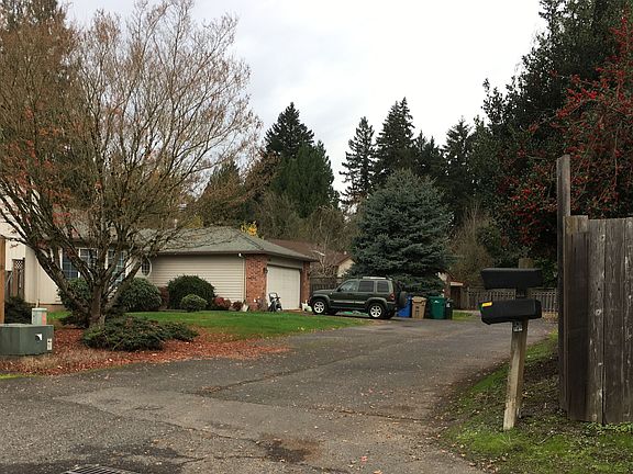 2nd image of 4588 SE Mellmer Ln