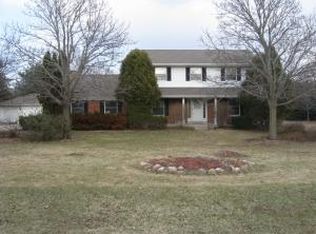W290N6940 Warren Dr, Hartland, WI 53029