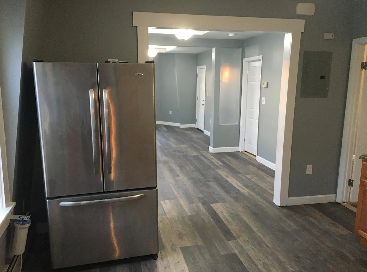 3 bed, 1200 sqft, $2,600 — Photo 4