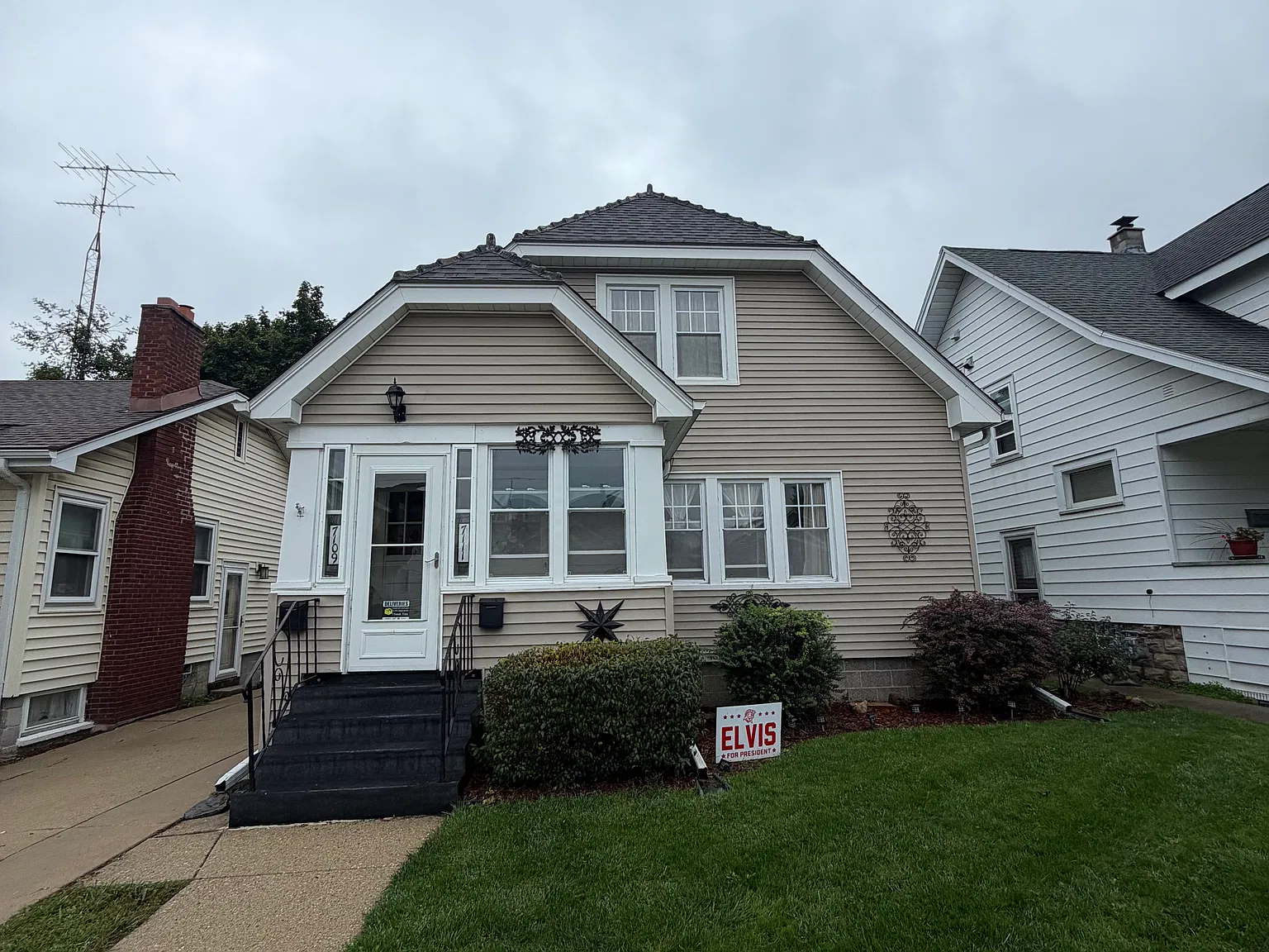 2 bed, 1014 sqft, $1,200 — Photo 1