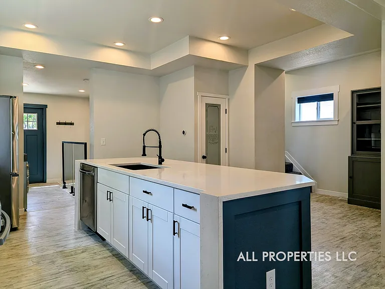 59 Knox Ct — Photo 16