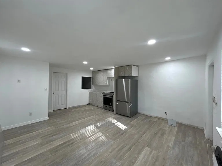 2865 SW 16th St #3 — Photo 3
