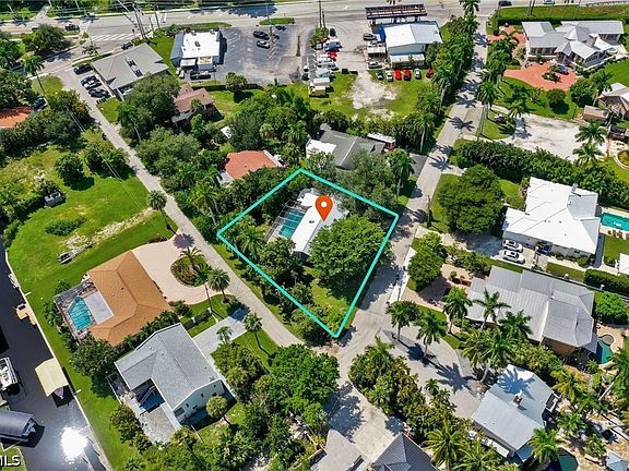 2nd image of 920 Altadena Dr
