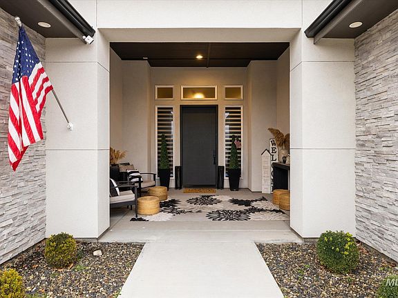 3rd image of 2250 S Steichen Way