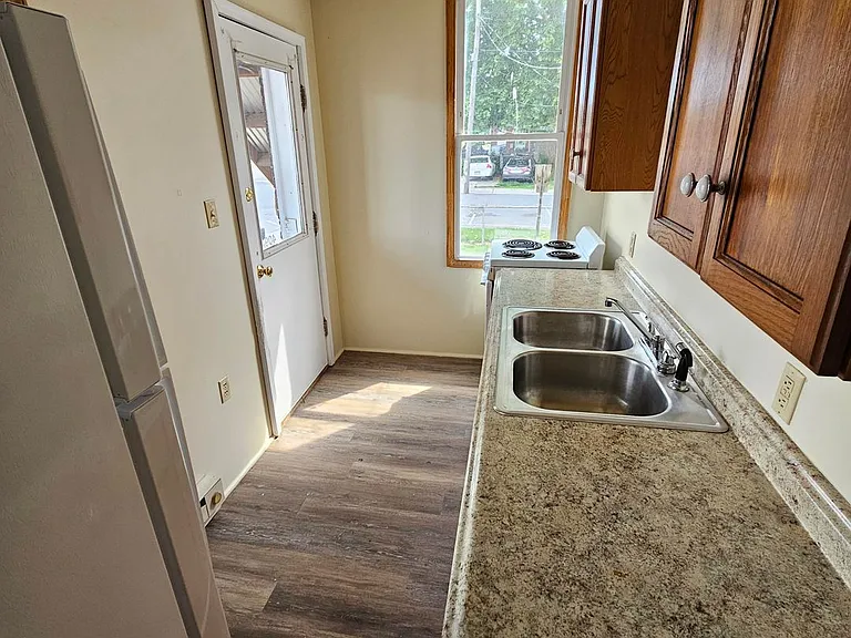 409 George St #A — Photo 8