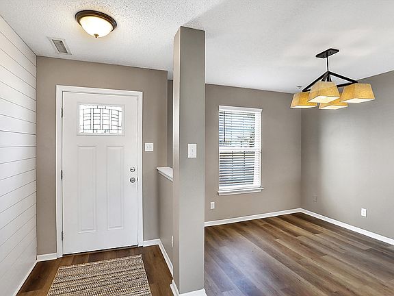 4th image of 14290 Holly Berry Cir