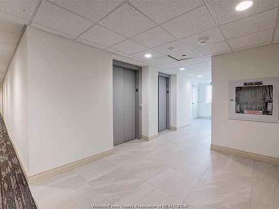 4th image of 1675 Banwell Rd #706