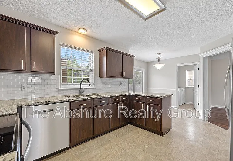 5216 Carriage Pine Dr — Photo 19
