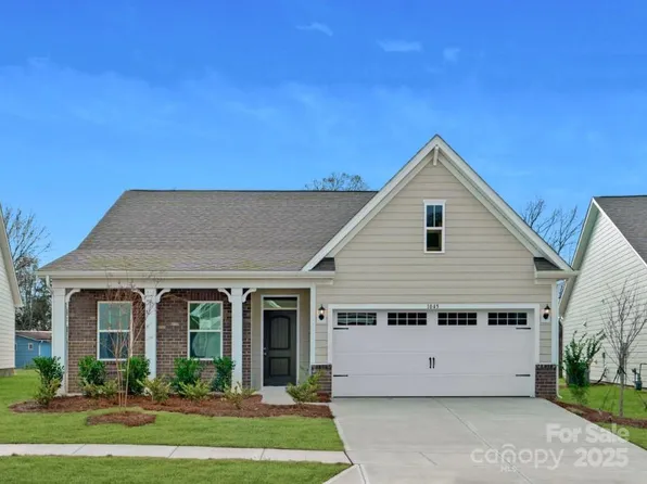 1065 Mapletree Ln, Indian Trail, NC 28079