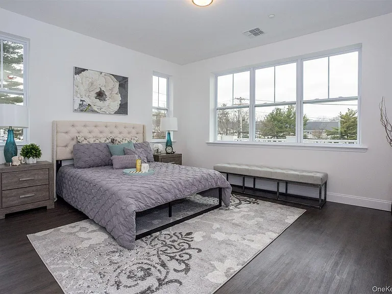 1046 New York Ave #6 — Photo 14